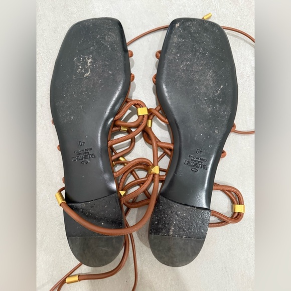 Valentino Garavani
Brown 'rockstud Net' Flat Sandal - Picture 9 of 11